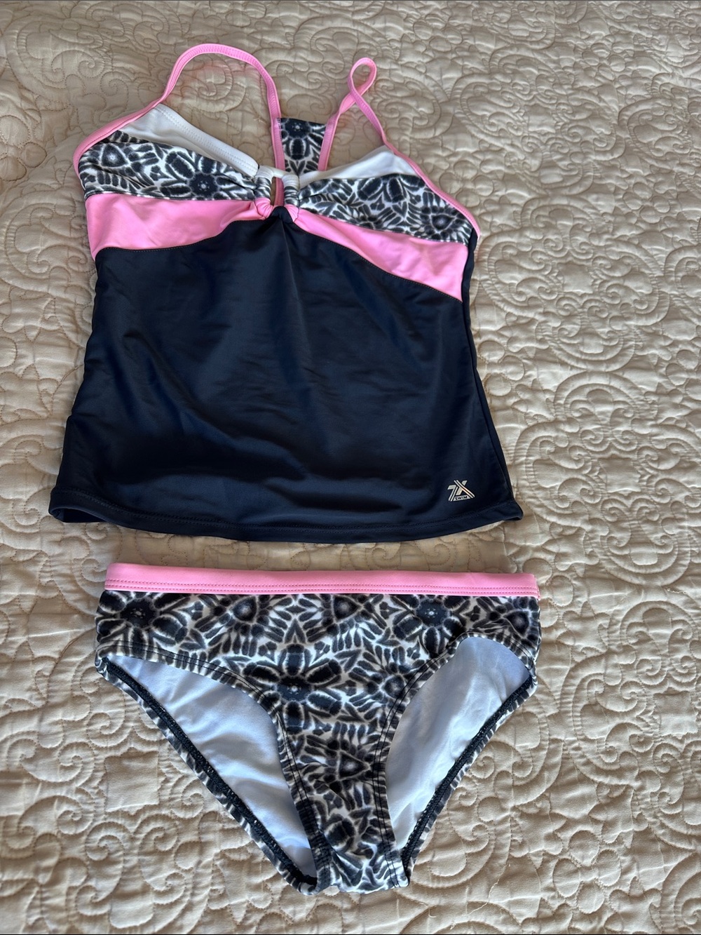 ZeroXposur Girls Pink and Black Floral Tankini Set
